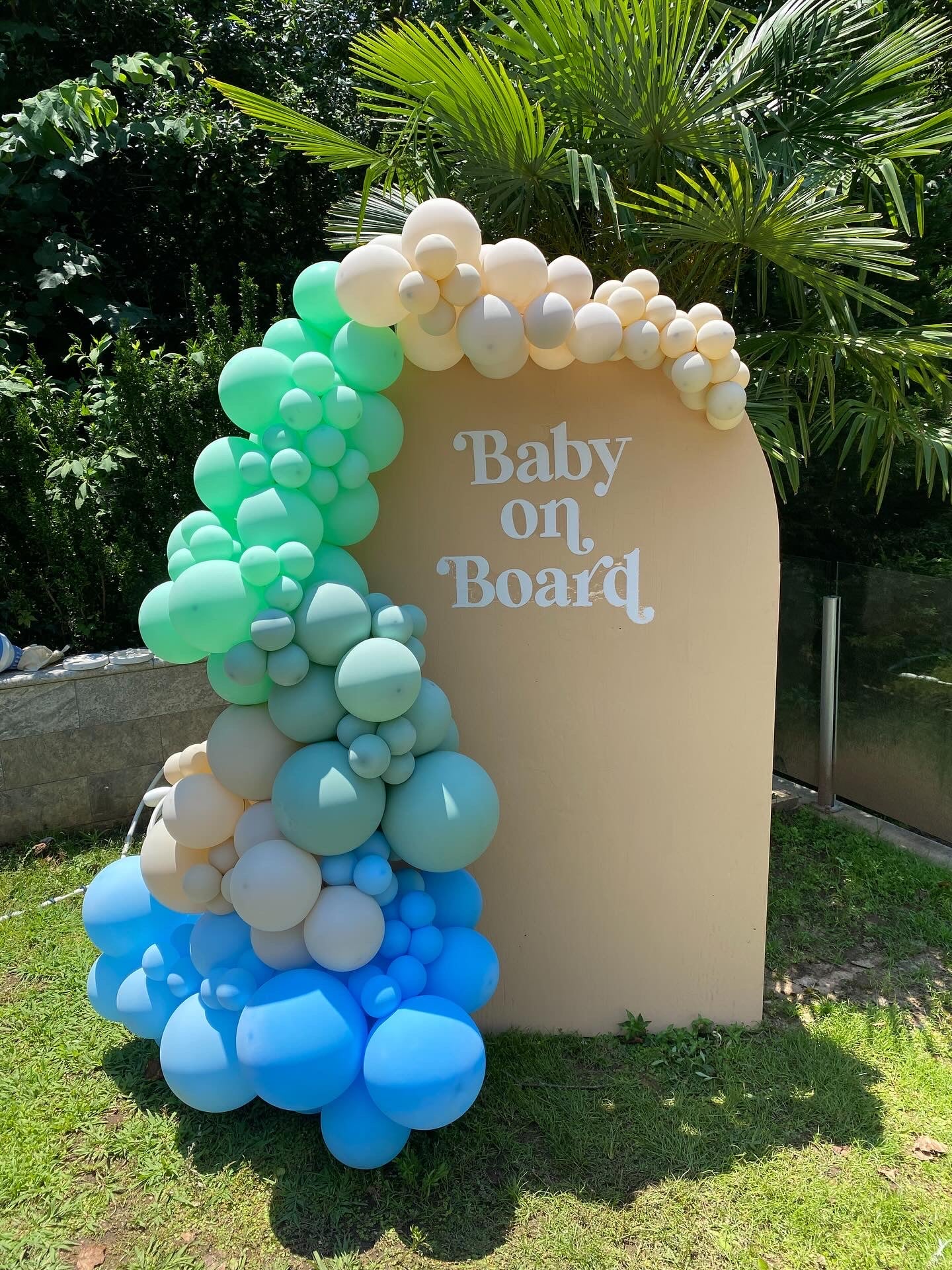 Single Panel + Garland