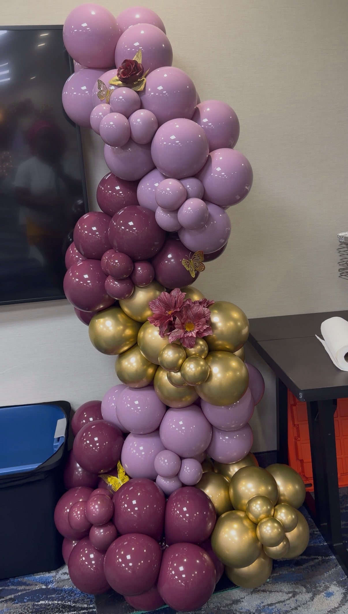 Freestanding Garland